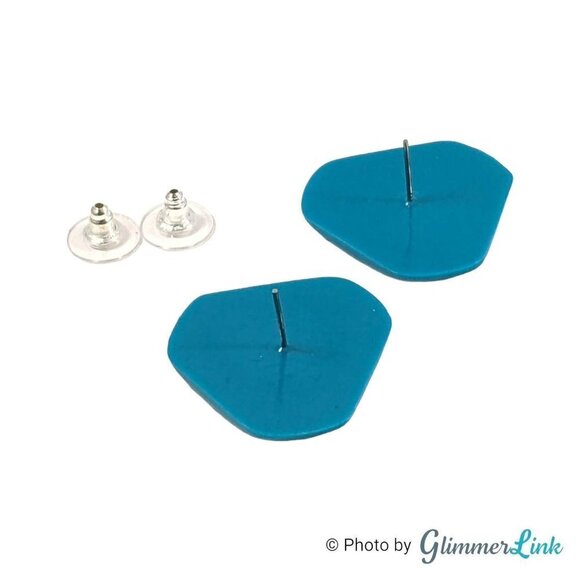 Vintage Hong Kong Blue Plastic Triangular Pierced Earrings - Picture 5 of 7